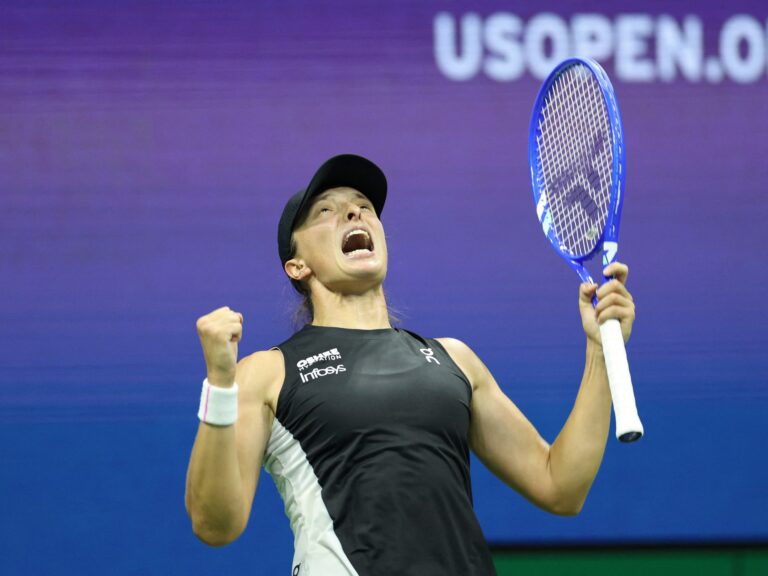 Sinner and Swiatek fight back to enter US Open last 16 | Tennis News