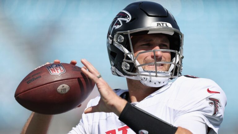 Falcons’ Kirk Cousins replaces struggling Michael Penix Jr.